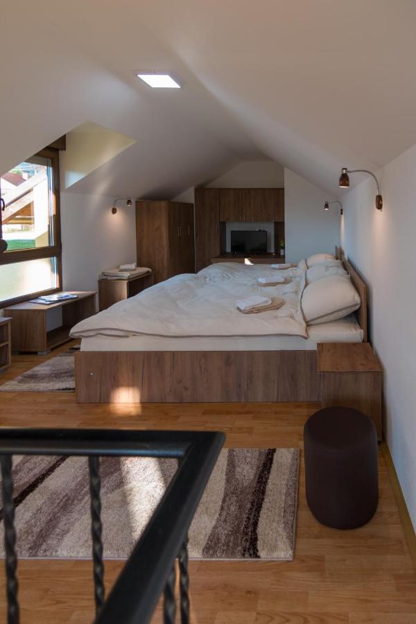 Brick Apartment Bajina Basta Buitenkant foto