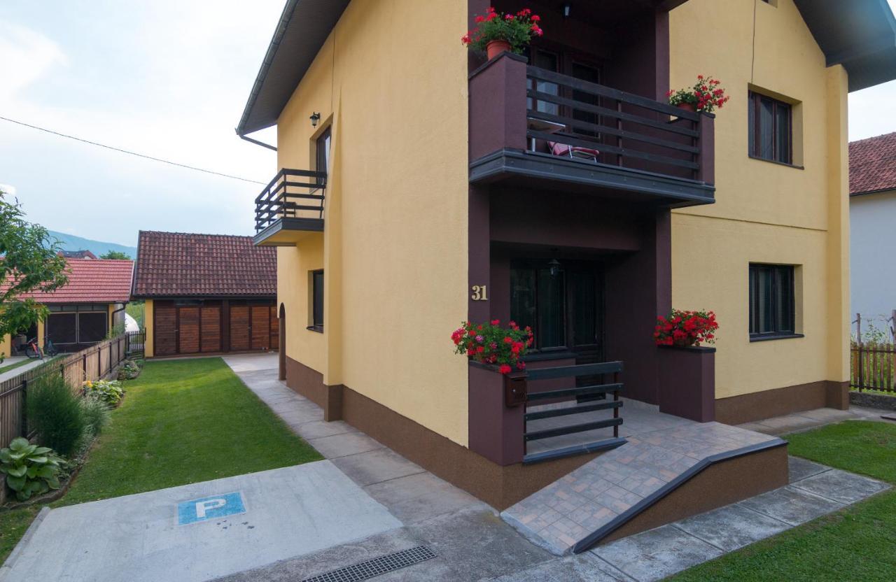 Brick Apartment Bajina Basta Buitenkant foto