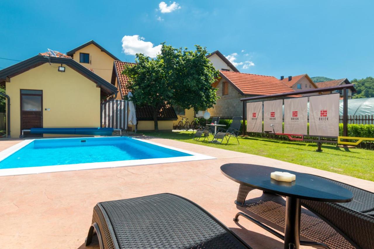 Brick Apartment Bajina Basta Buitenkant foto