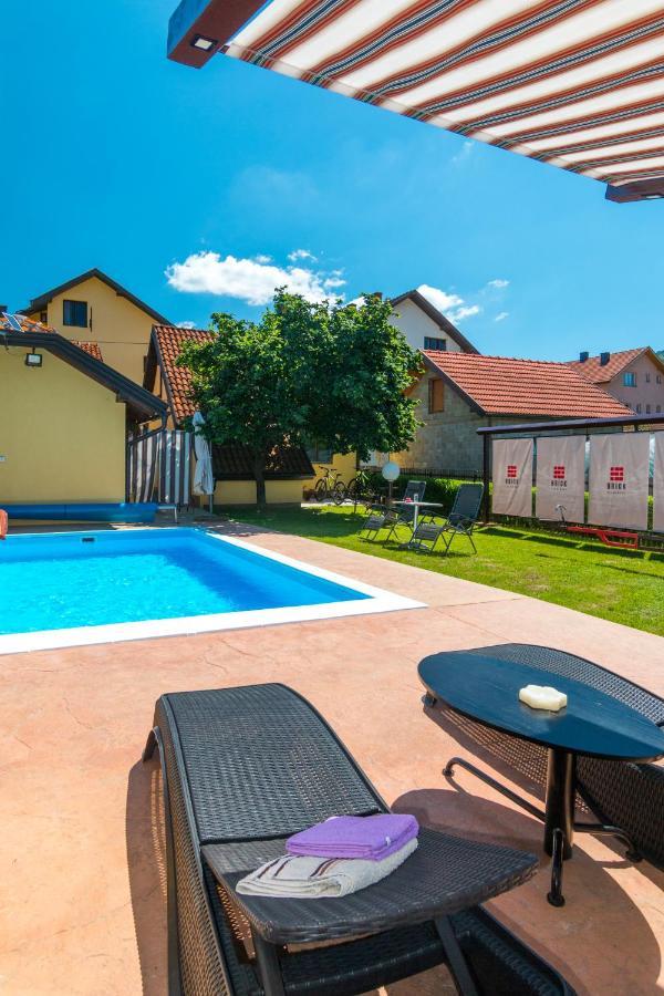 Brick Apartment Bajina Basta Buitenkant foto